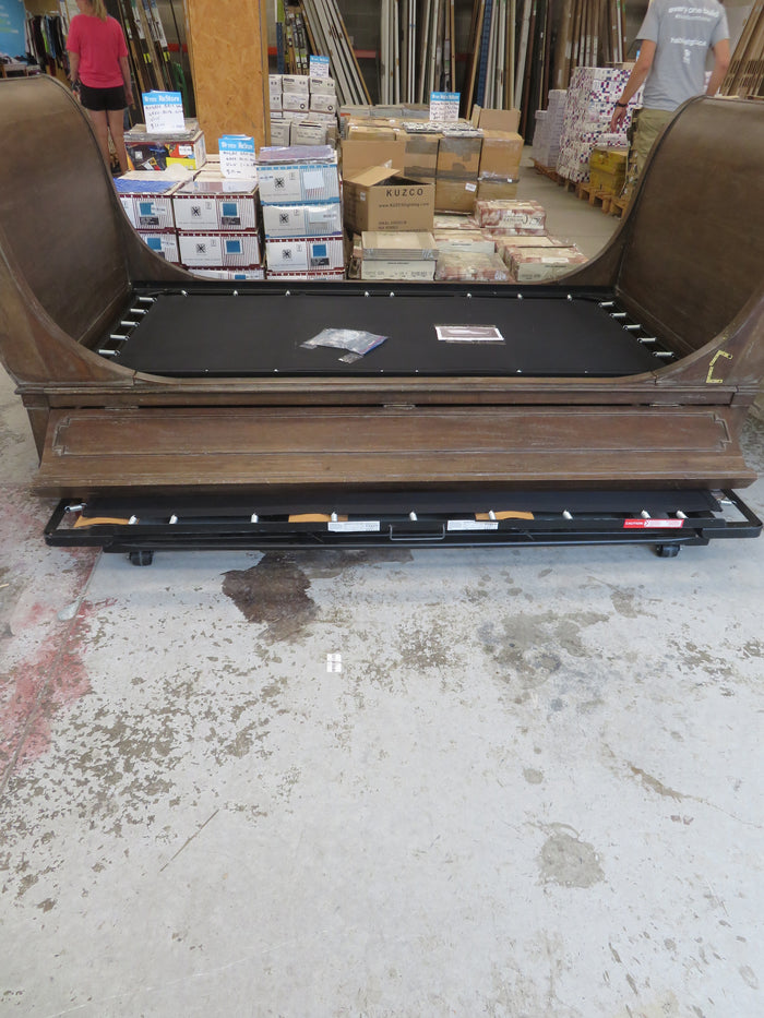 95"D St James Sleigh Daybed9