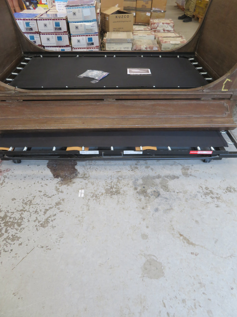 95"D St James Sleigh Daybed9