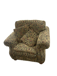 Traditional Rolled Arm Accent Chair