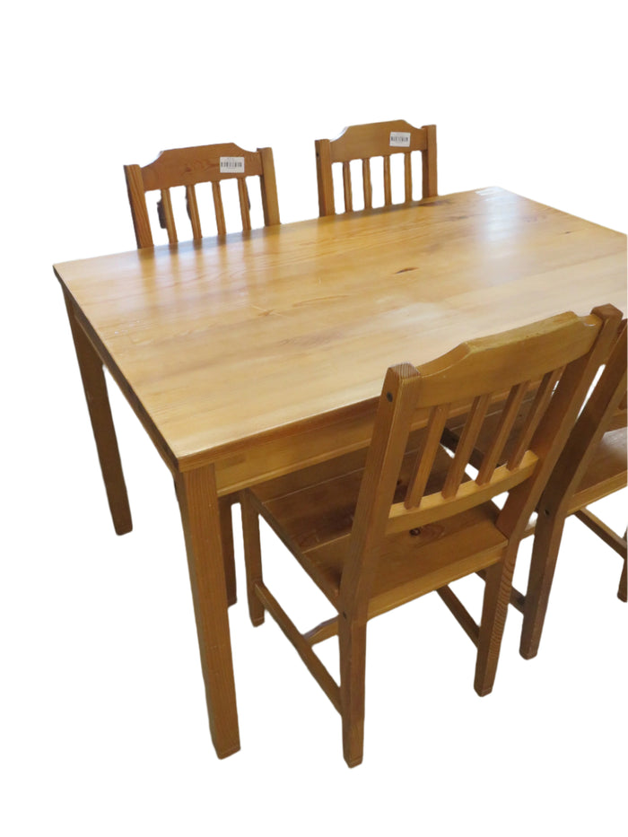 Dining Set (Table with 4 Chairs)