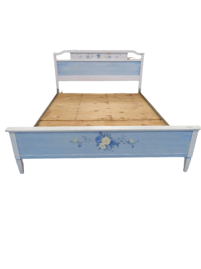 56.5"W White Painted Bedframe - Double