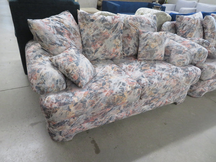 68"W Love Seat
