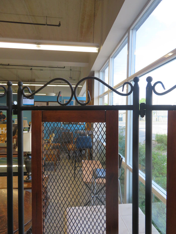 57"W Three Panel Privacy Screen