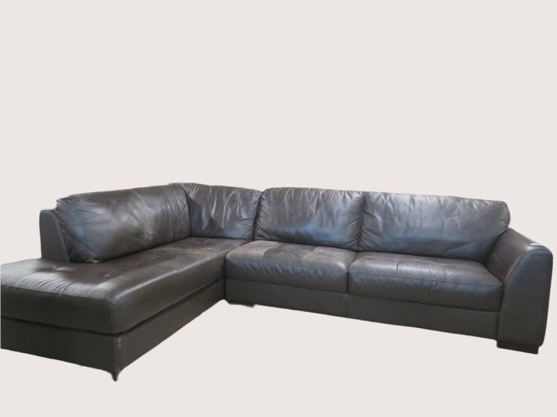 Sectional Sofa in Brown Leather