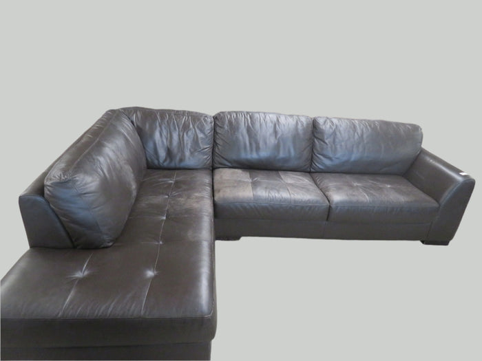 Sectional Sofa in Brown Leather