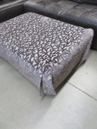 40"W Ottoman