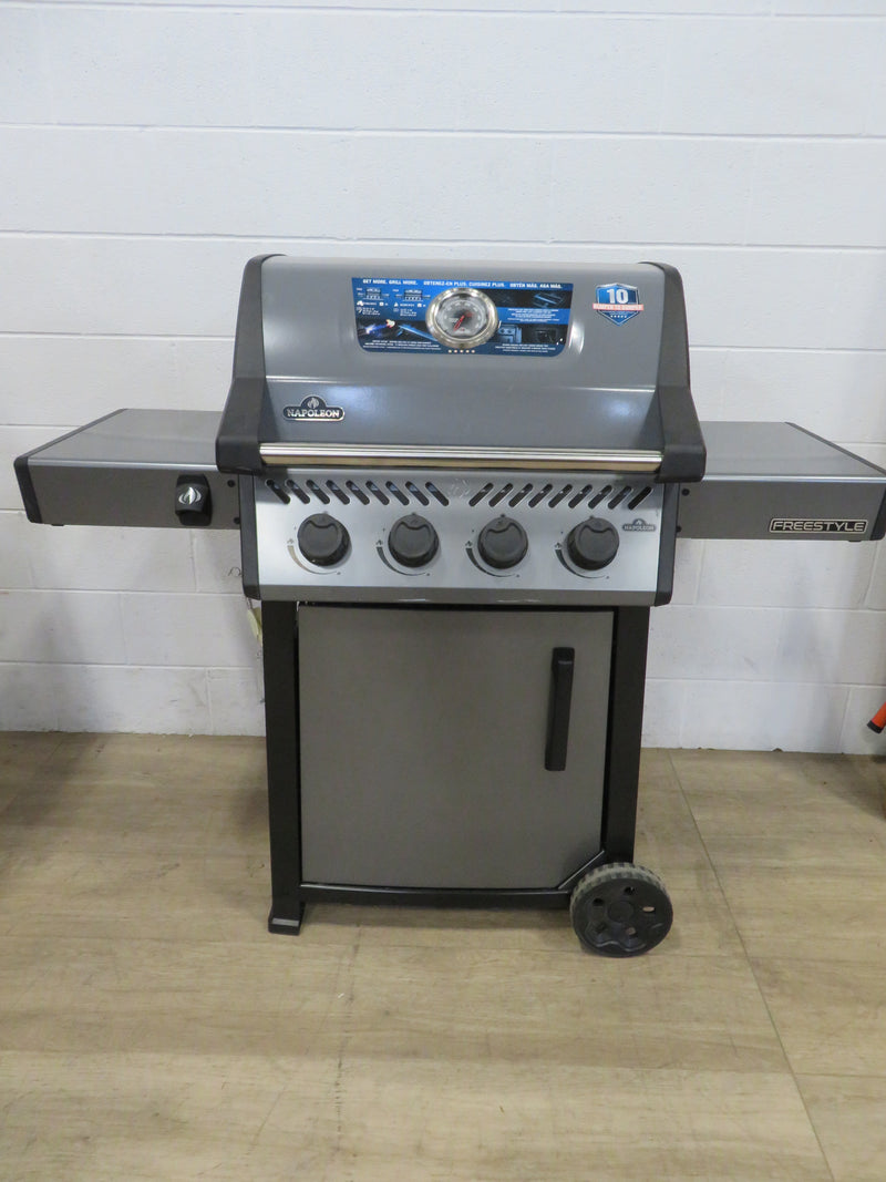 Four Burner Natural Gas BBQ - 38,000BTU