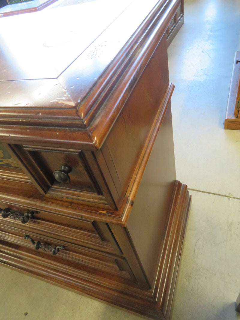 30.5"W 3-Drawer Solid Wood Dresser