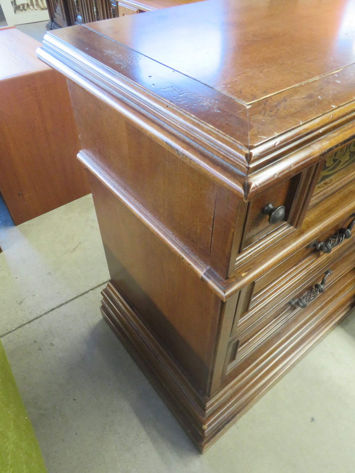 30.5"W 3-Drawer Solid Wood Dresser