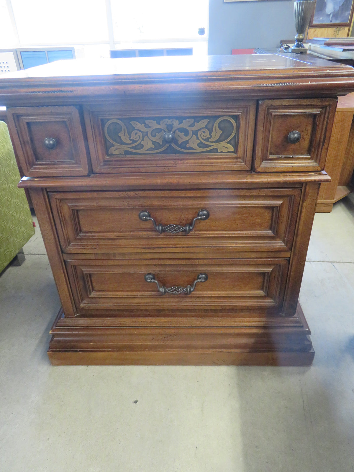 30.5"W 3-Drawer Solid Wood Dresser