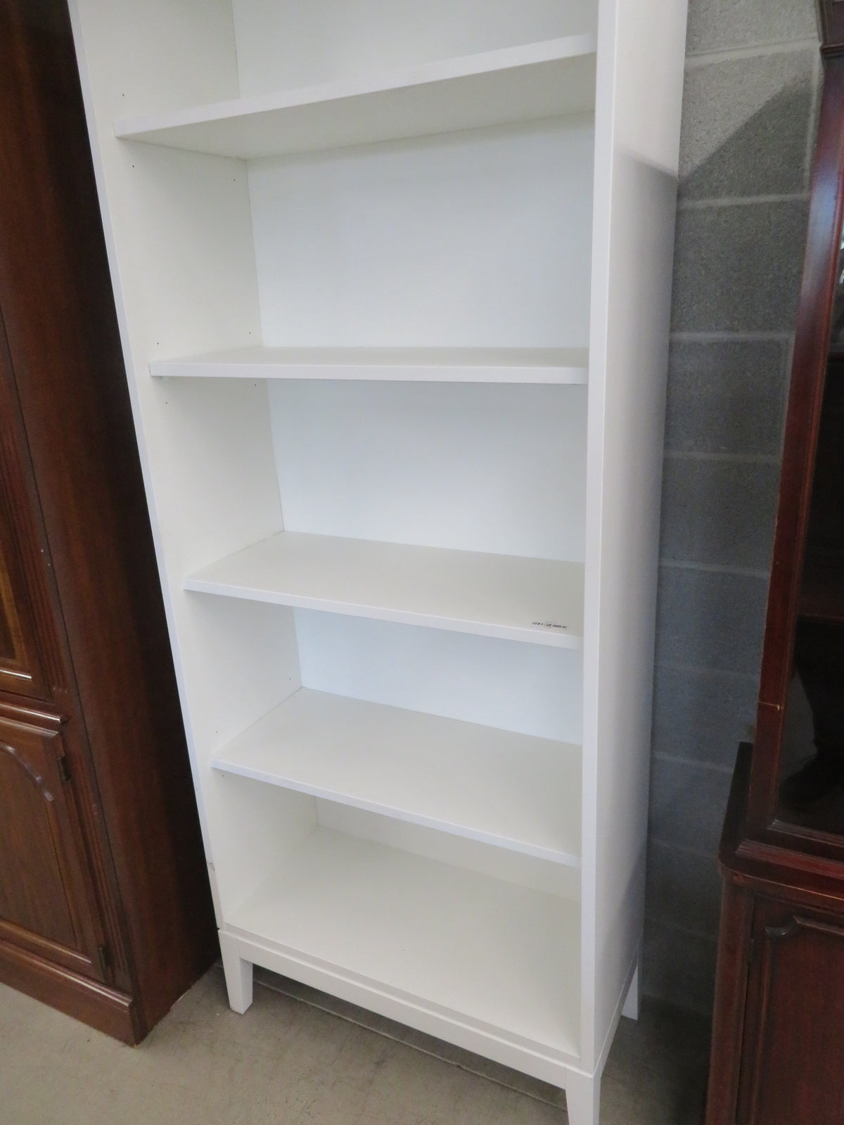 32"W Bookcase in White