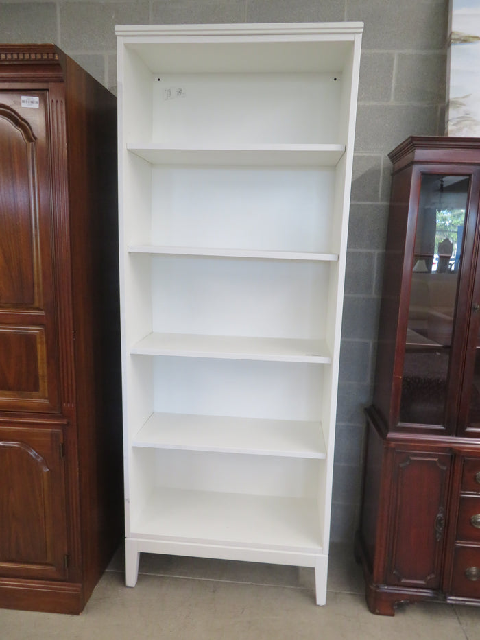 32"W Bookcase in White