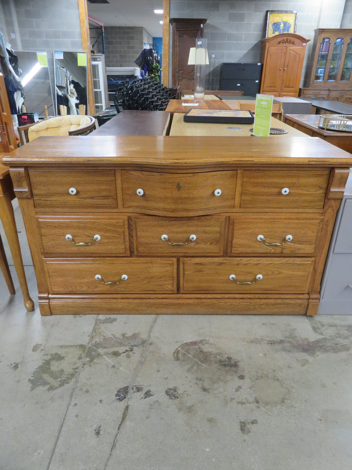 60"W 8-Drawer Solid Wood Dresser