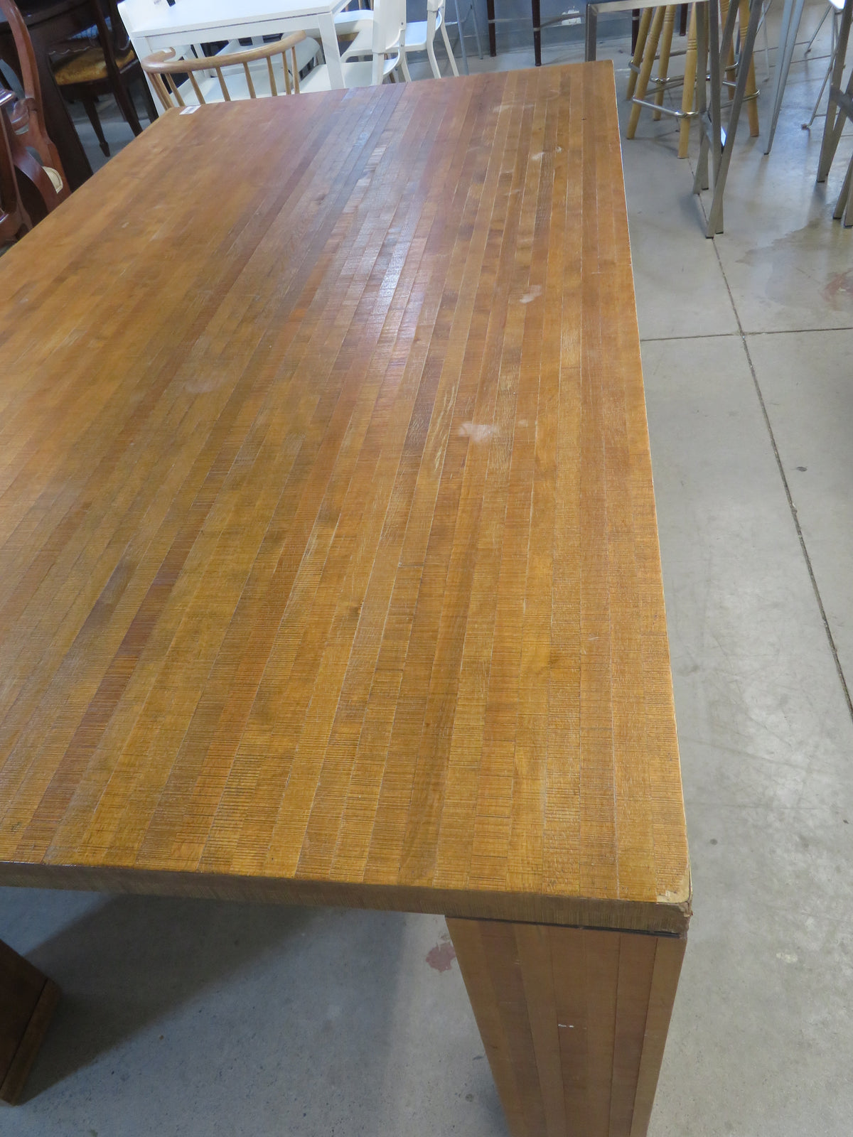 Dining Table Walnut Veneer