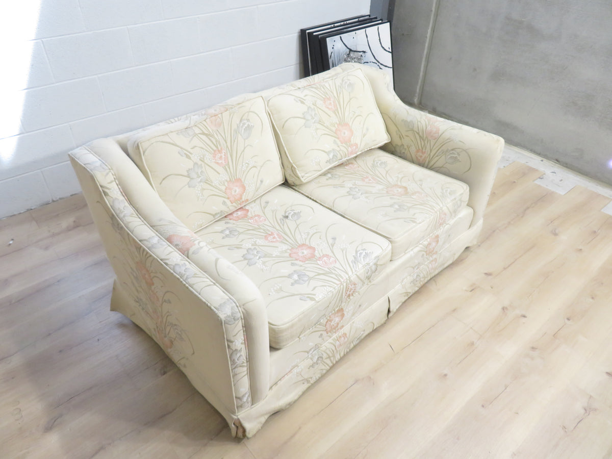 57"W Floral Loveseat