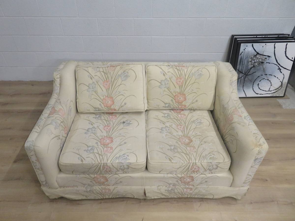 57"W Floral Loveseat