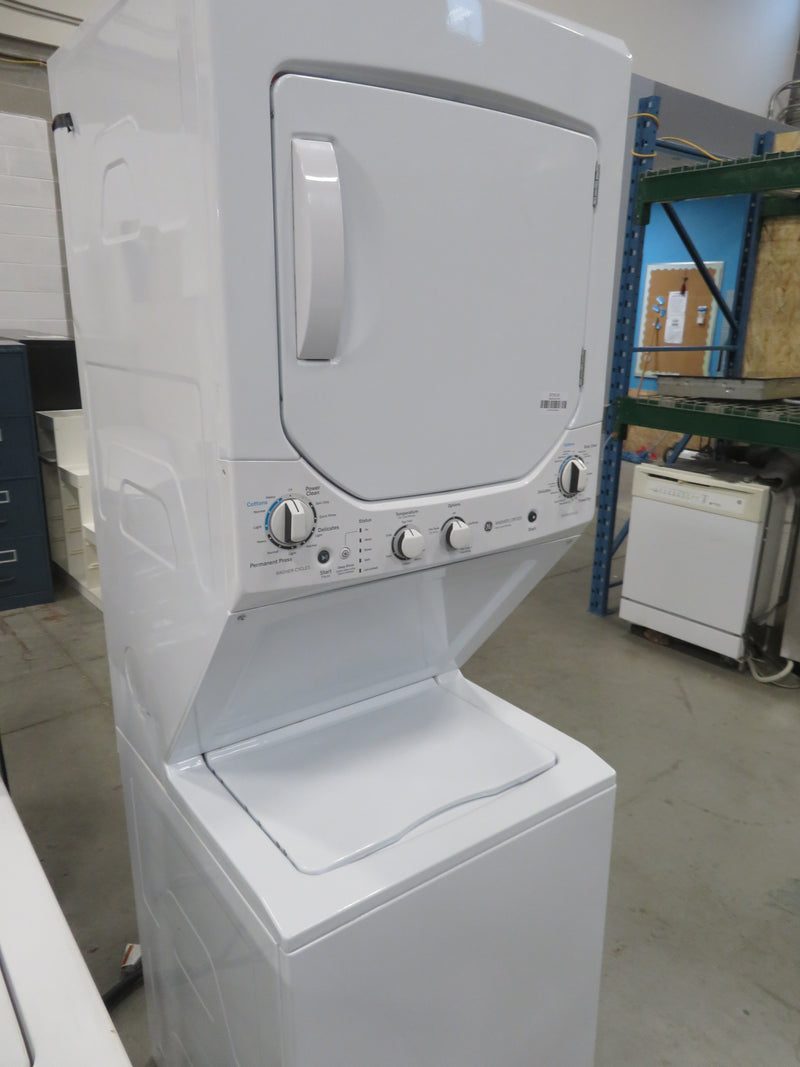 24"W Stackable Washer and Dryer in White