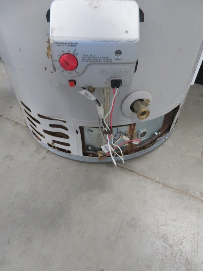 21"W Water Heater
