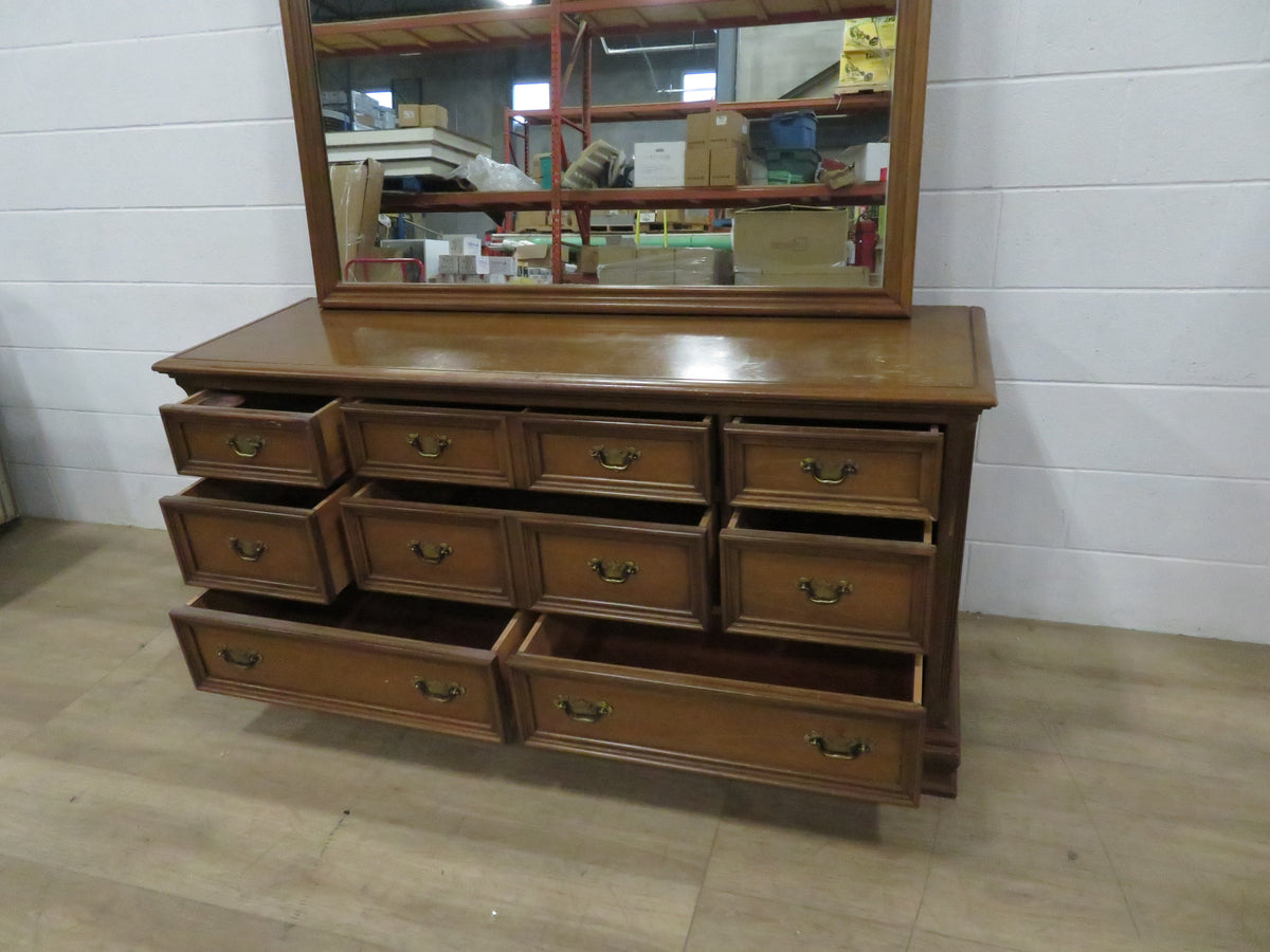 8-Drawer Wooden Dresser With Mirror