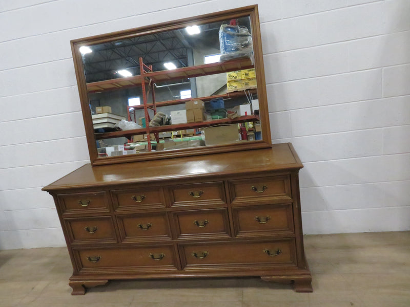 8-Drawer Wooden Dresser With Mirror