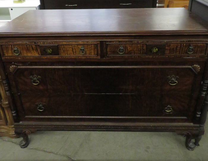 Vintage 4-Drawer Wooden Dresser