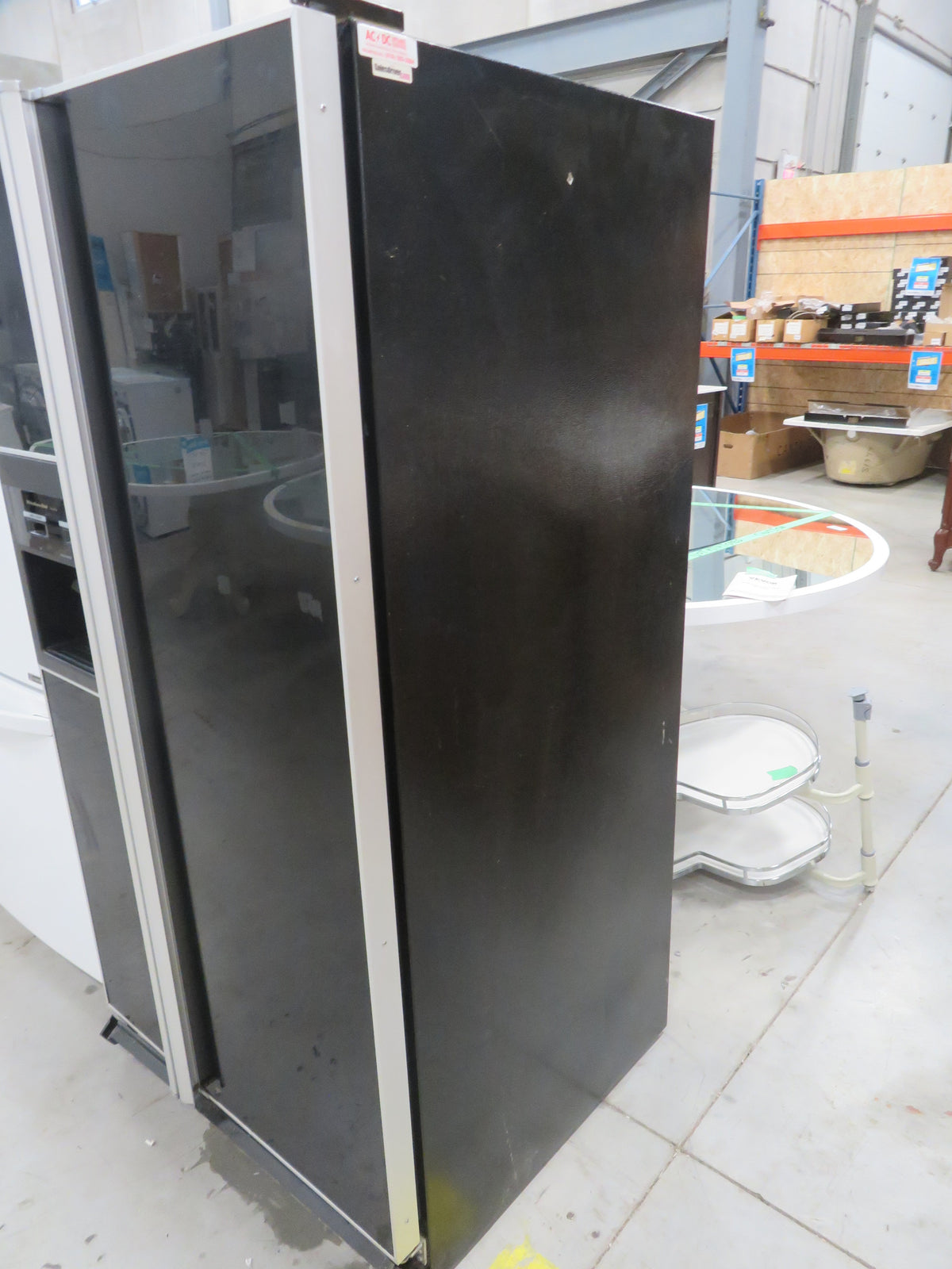 32"W Side by Side Fridge/Freezer with Ice Maker