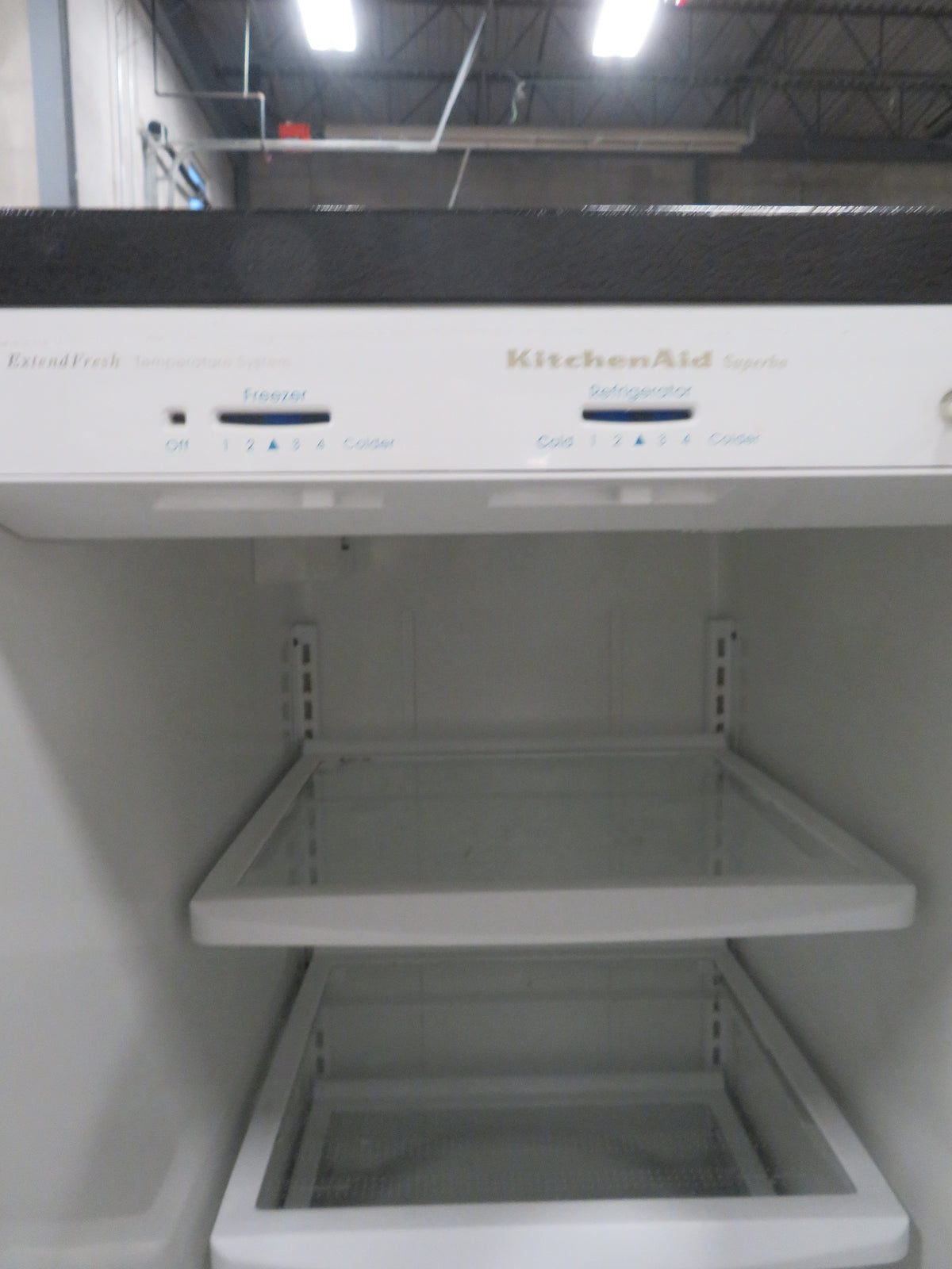 32"W Side by Side Fridge/Freezer with Ice Maker