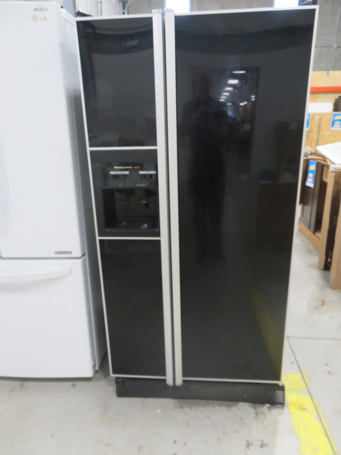 32"W Side by Side Fridge/Freezer with Ice Maker