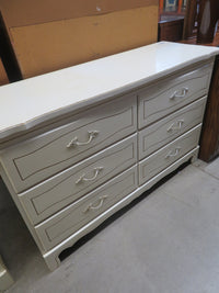 50"W 6-Drawer Dresser in Off-White
