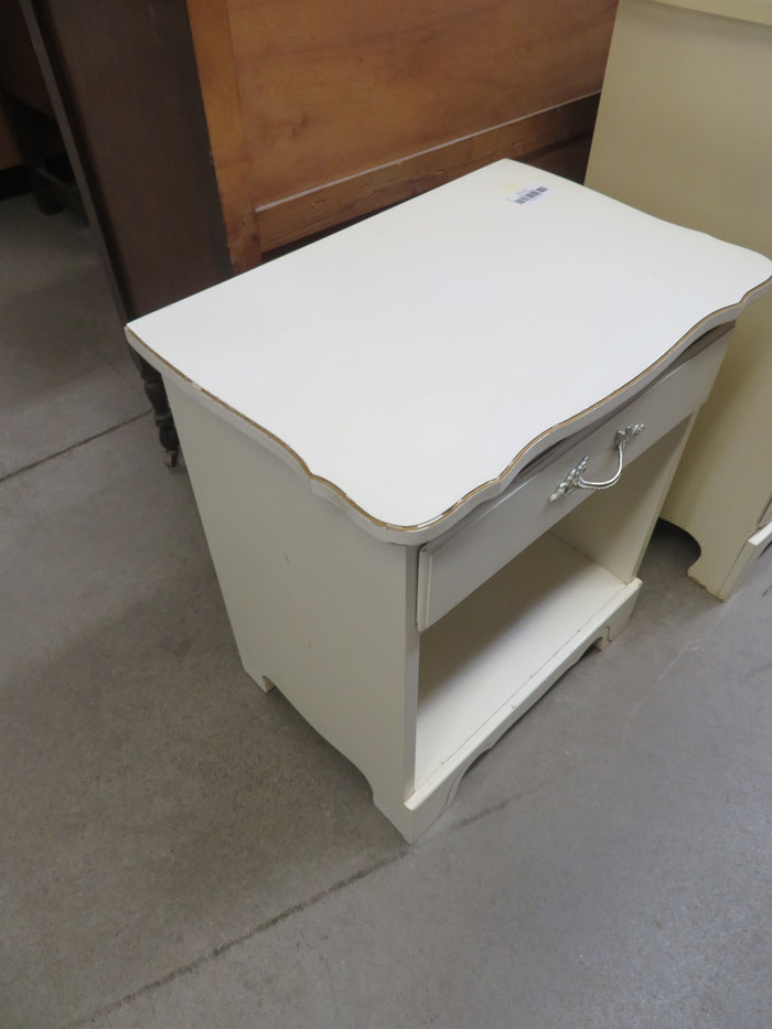 21"W Single Drawer Side Table in Off-White