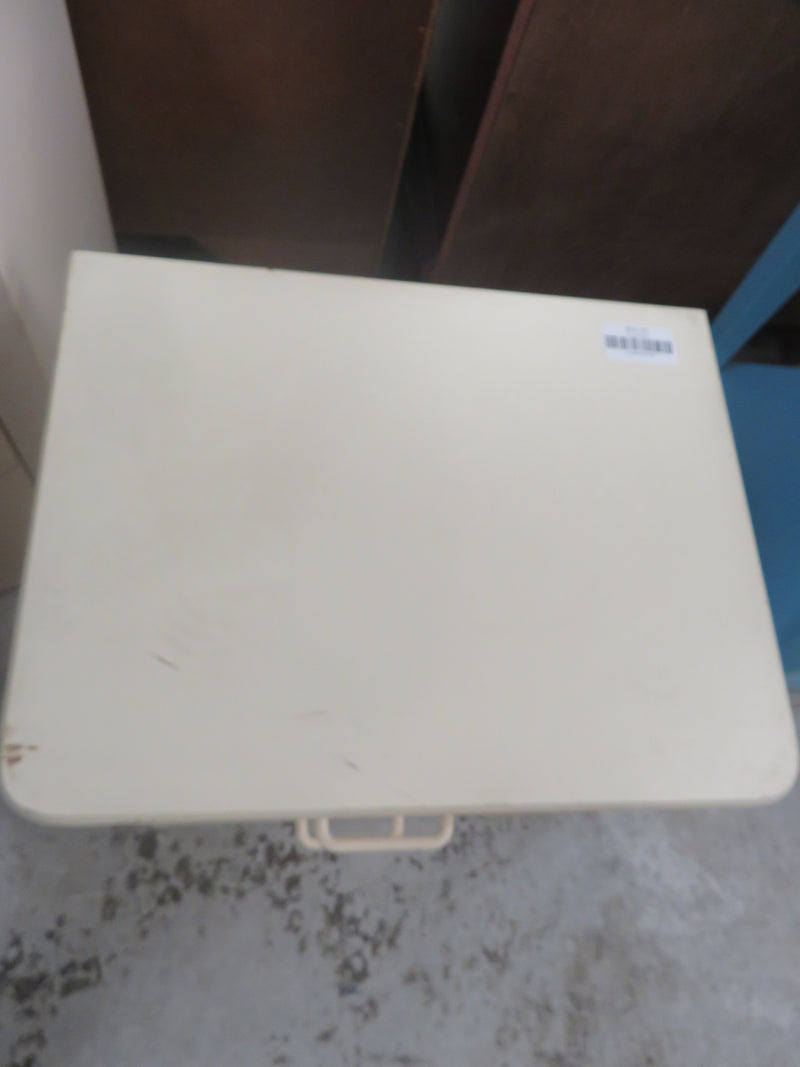 18.5" W Side Table