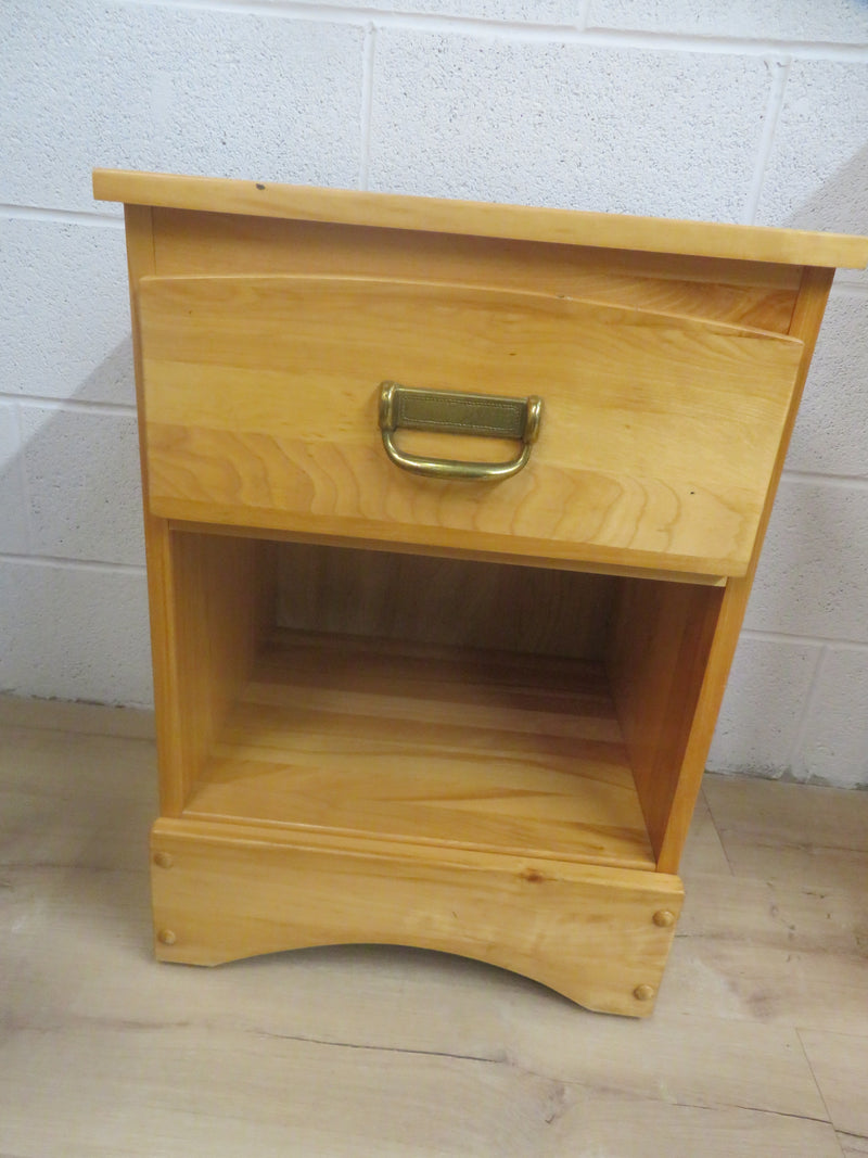 18" W Side Table