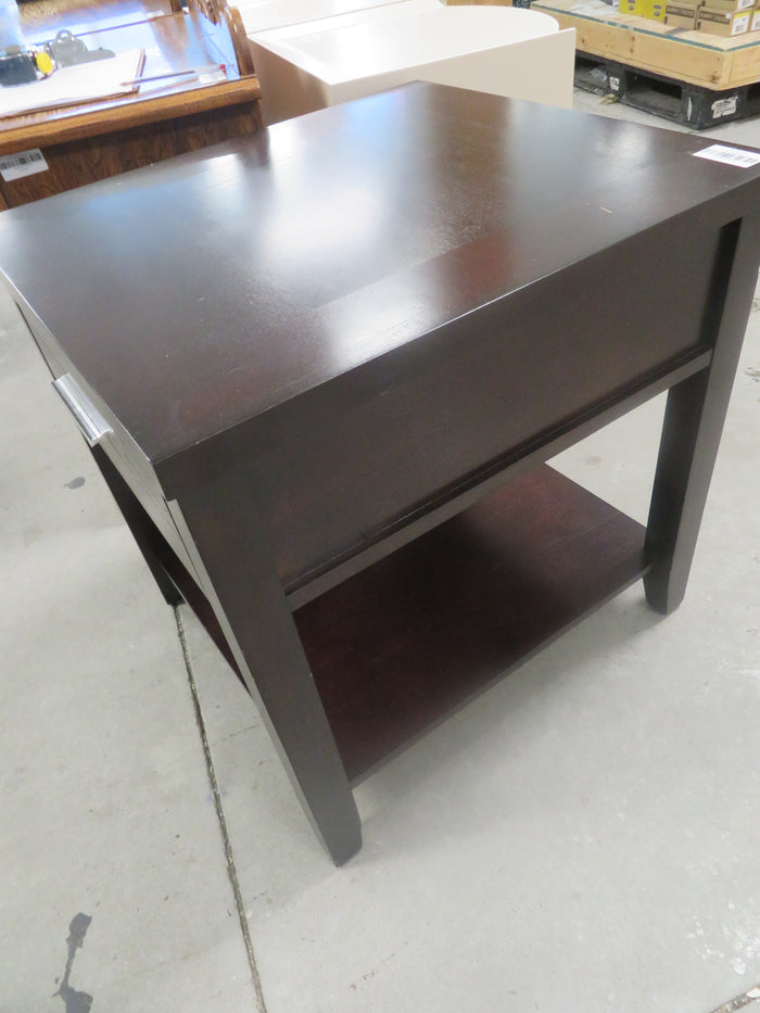 22" W side Table