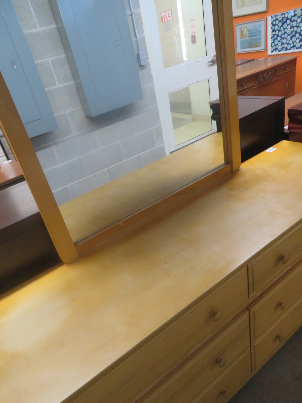 6-Drawer Dresser With Mirror