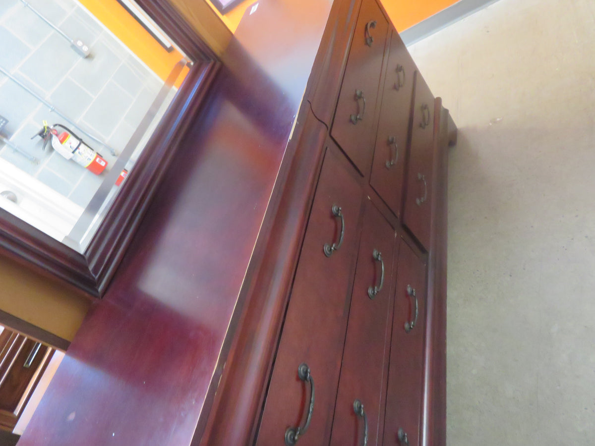 6-Drawer Dresser With Mirror