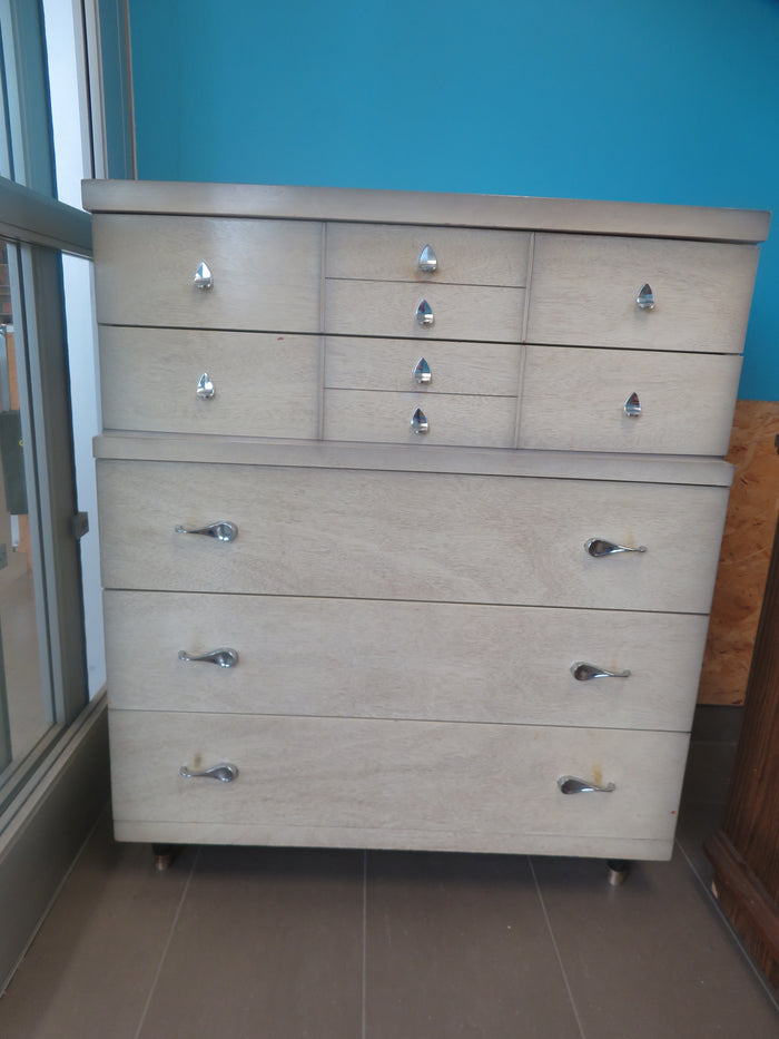 5-Drawer Dresser