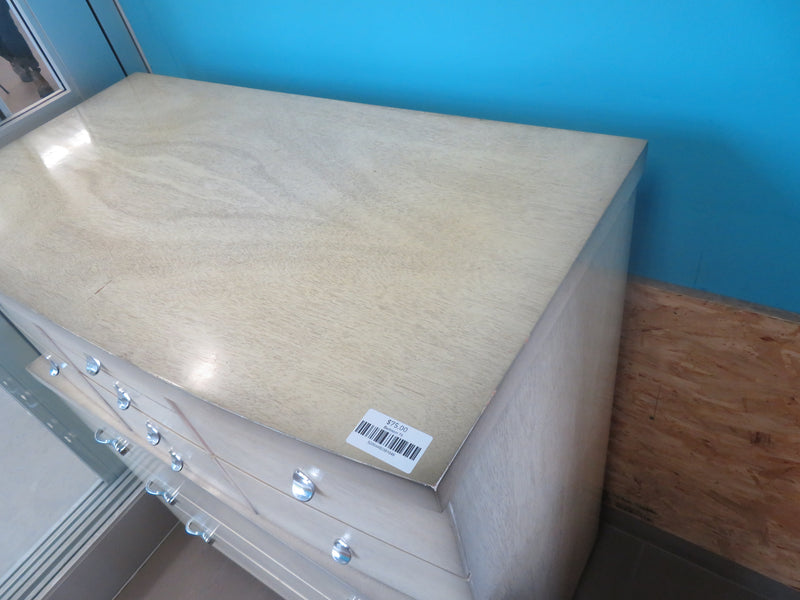 5-Drawer Dresser