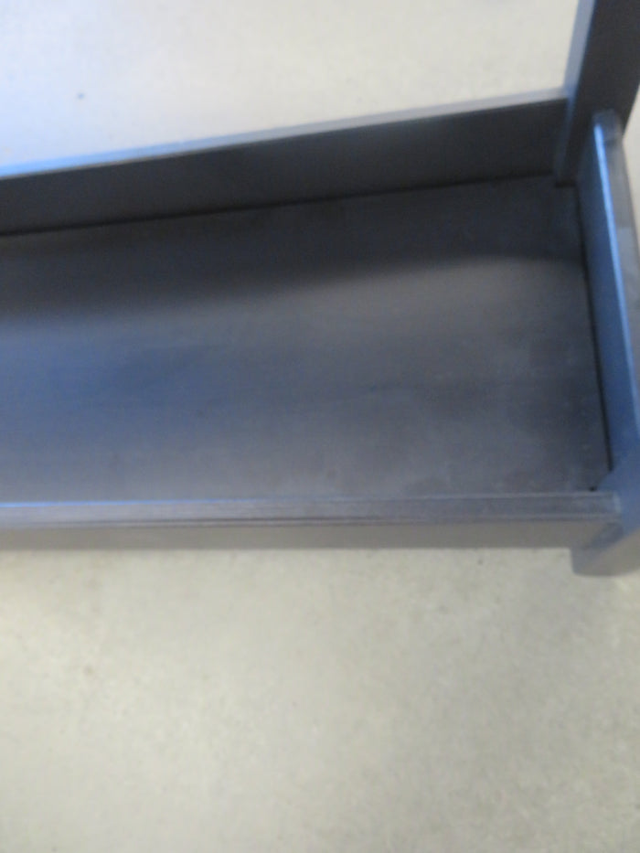39"W black Table
