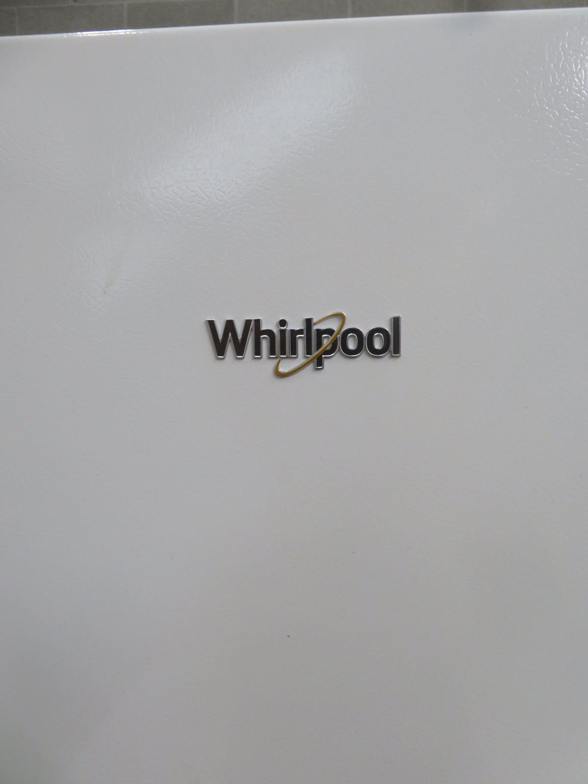 30"W 18.3 Cu Ft Top Freezer Refrigerator in White