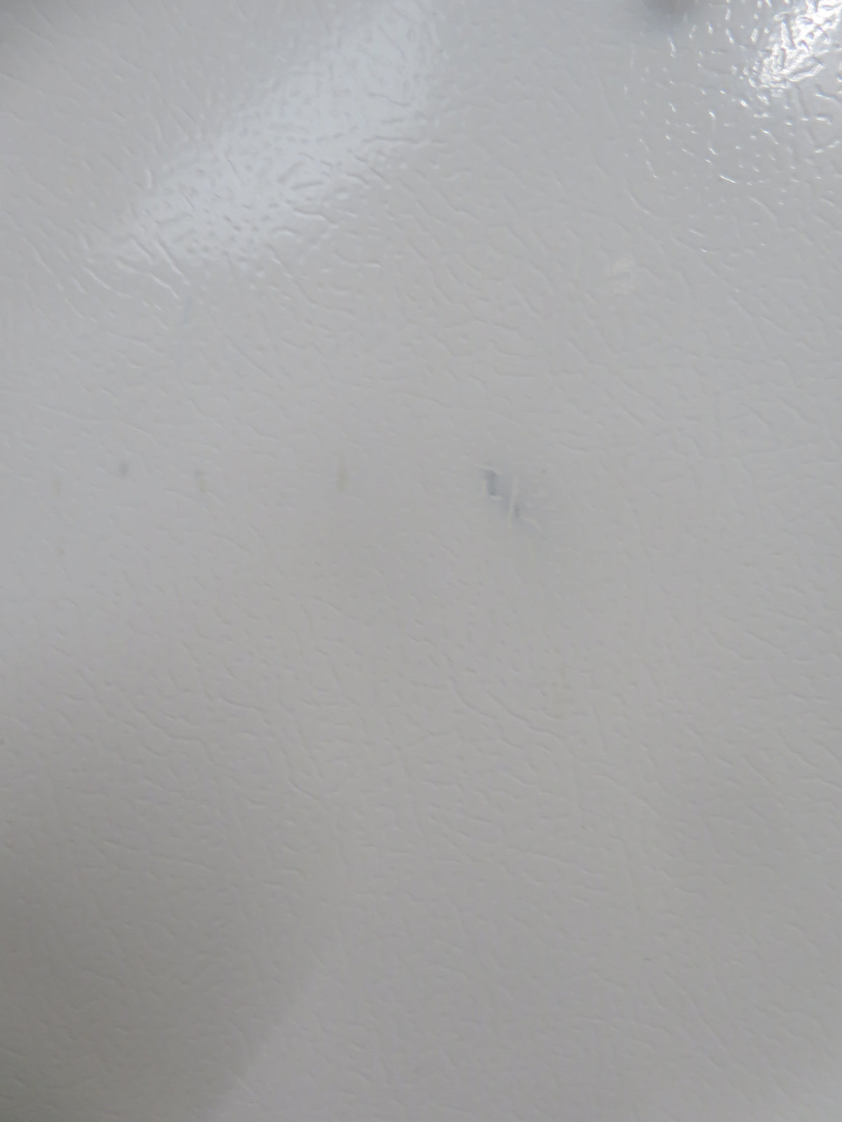 30"W 18.3 Cu Ft Top Freezer Refrigerator in White