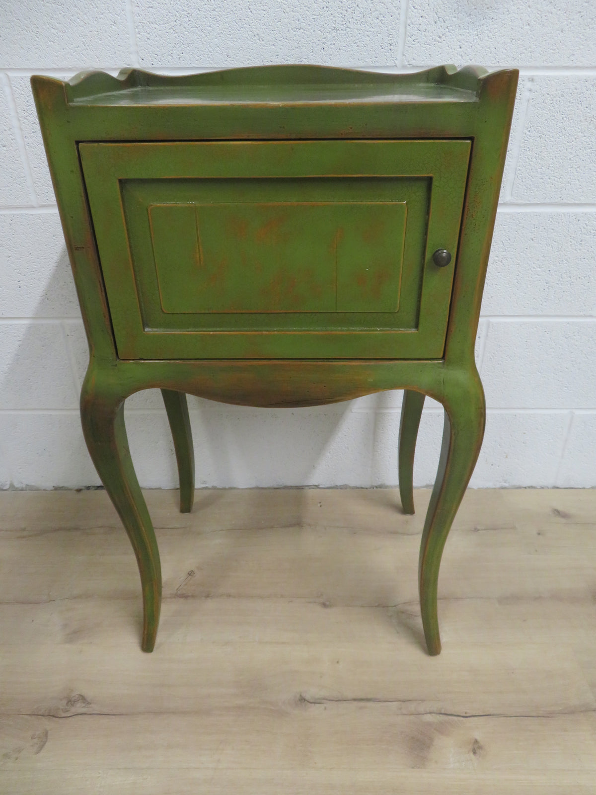 19.5"W French Provincial Style Nightstand