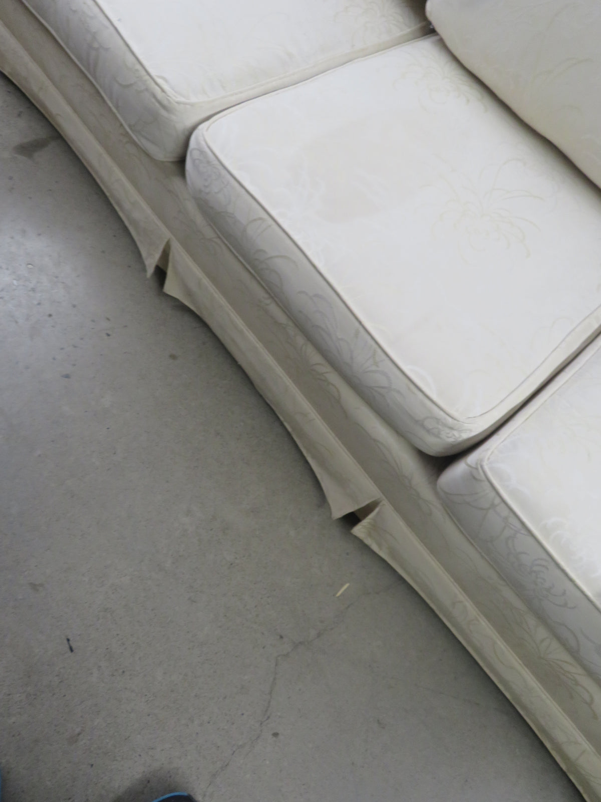 89"W 3-Seater Sofa in Cream Floral Texture