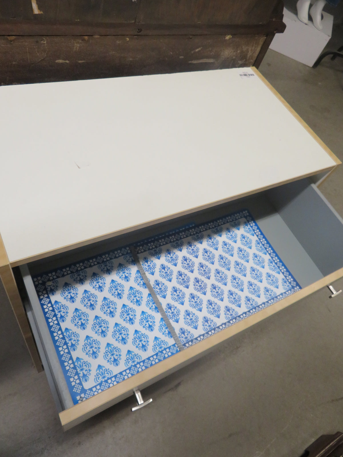32"W 3-Drawer White Dresser