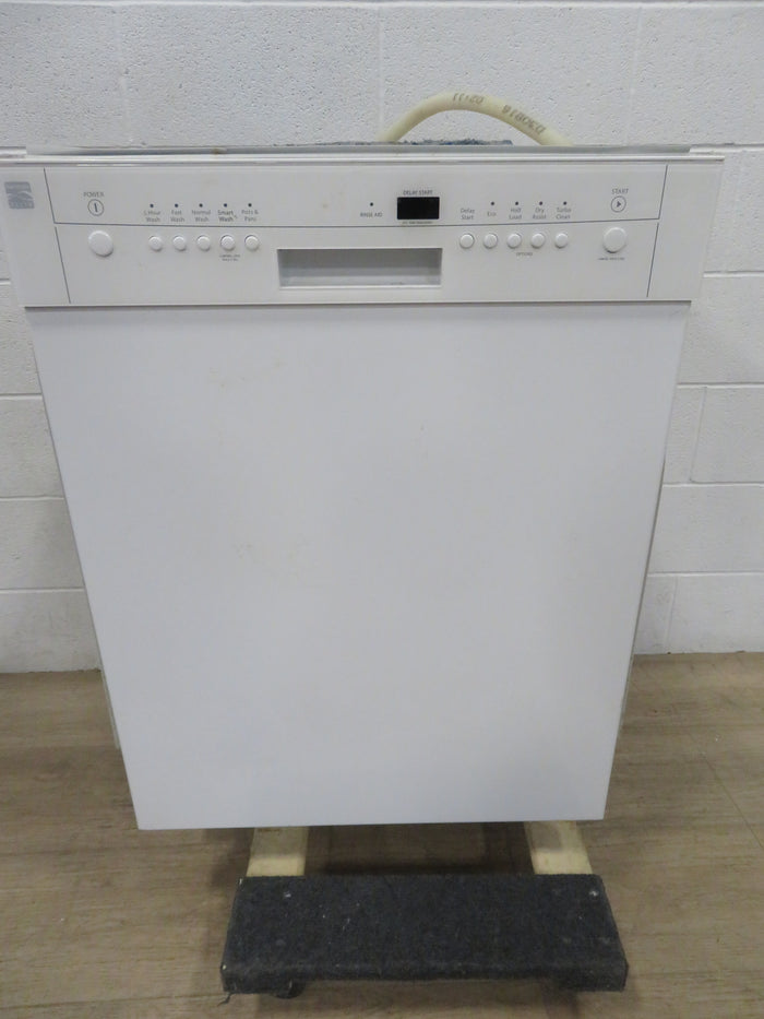 Dish Washer in White