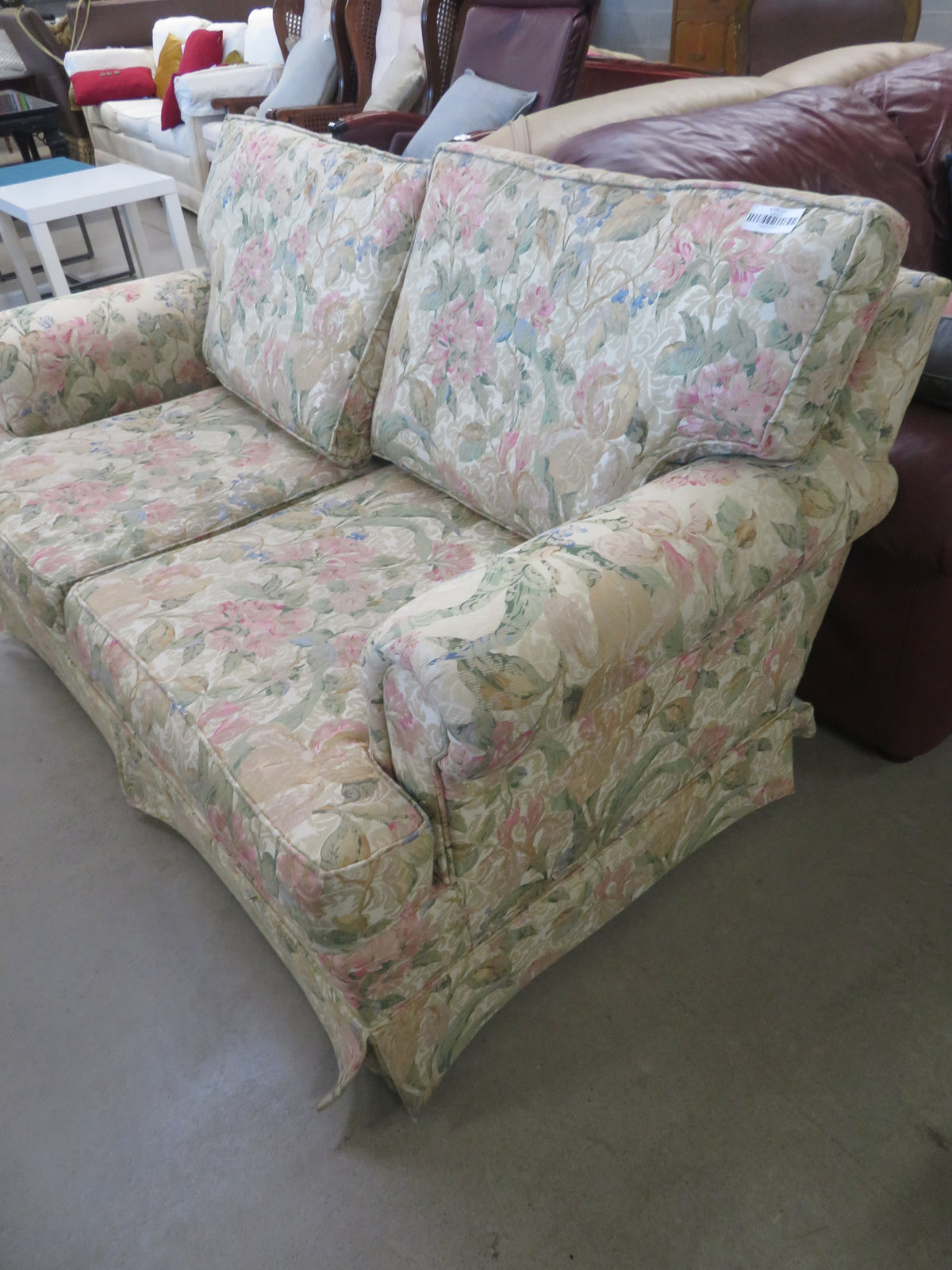 58"W Floral Fabric Love Seat