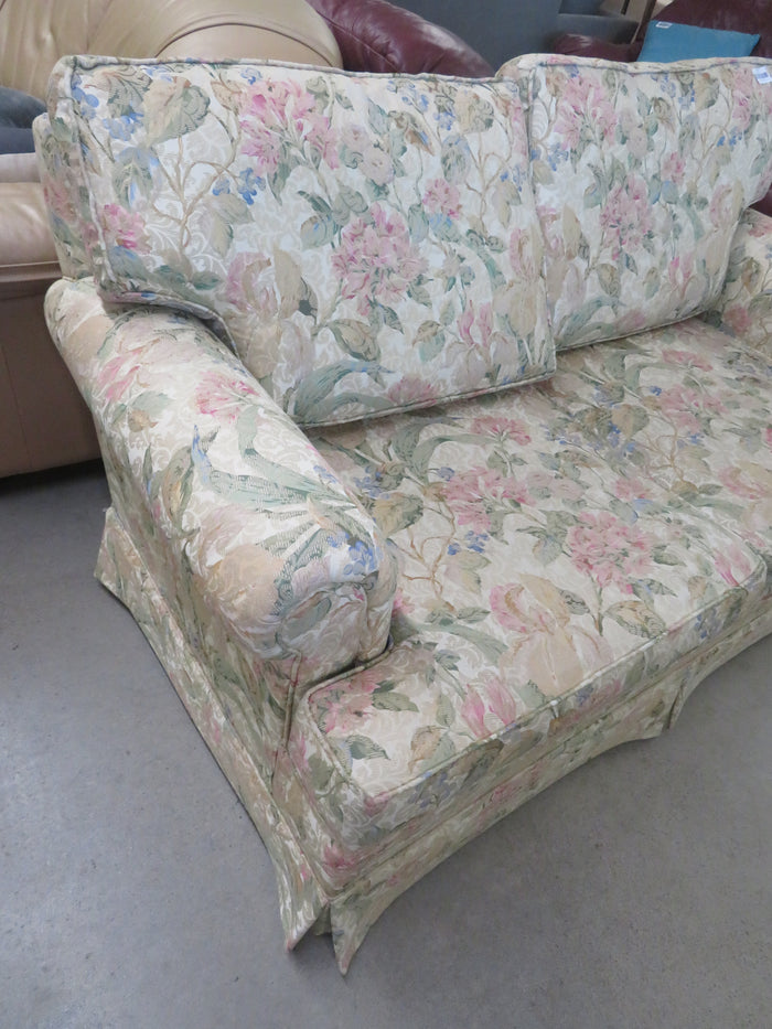 58"W Floral Fabric Love Seat