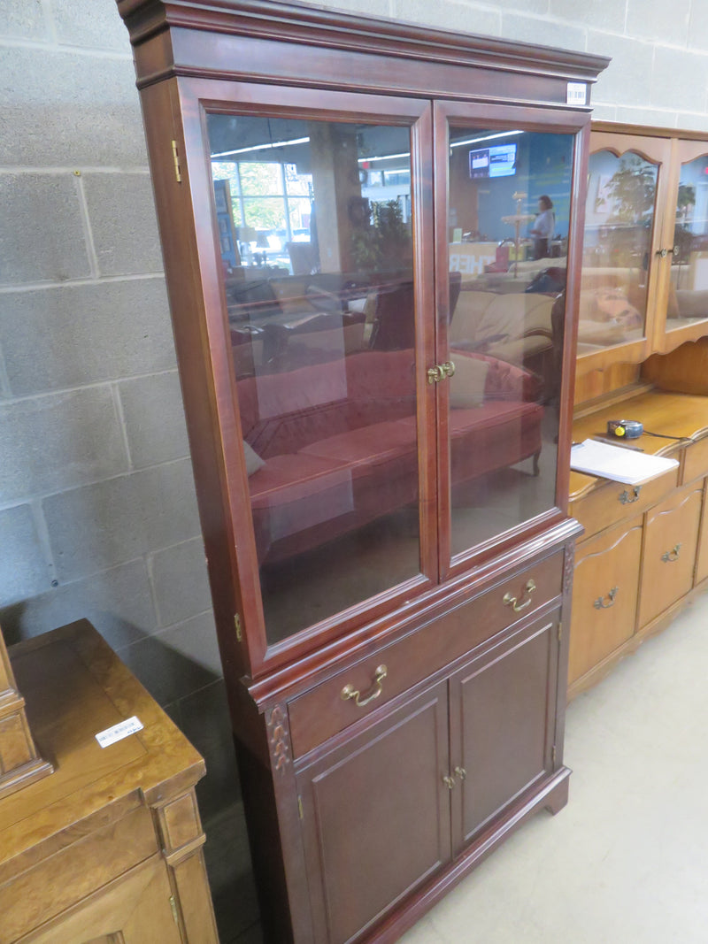 22"W 1-Piece Solid Wood Corner China Cabinet with Glass Doors