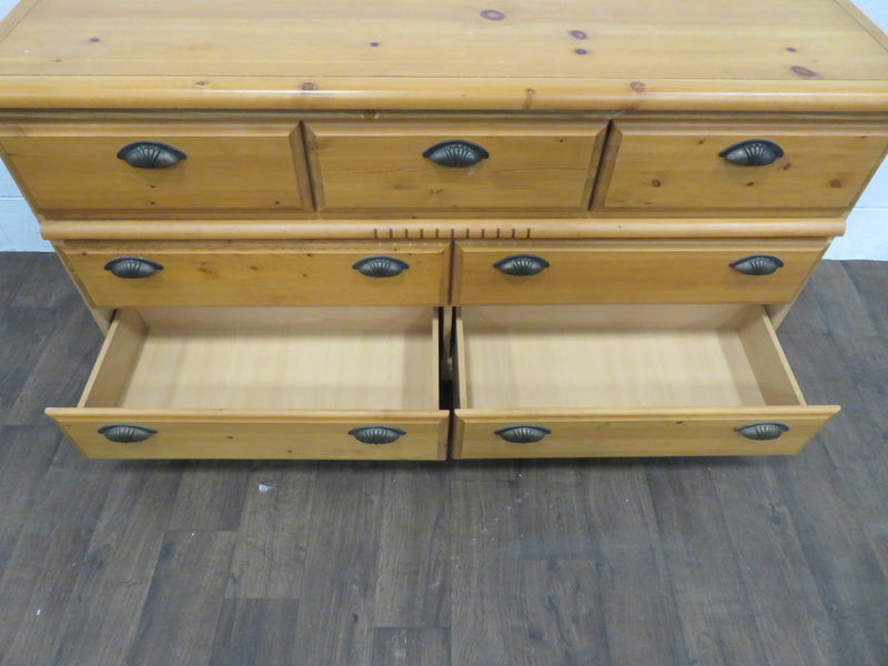 Wood Veneer 7-Drawer Dresser