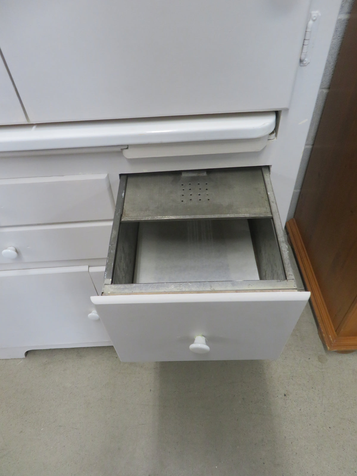 34.5"W 1-Piece Vintage Country Kitchen Cabinet
