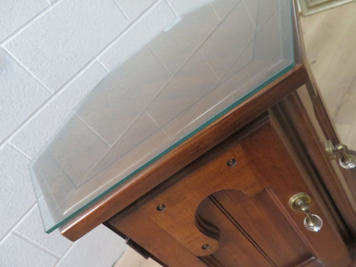 22.5" W Wooden Nightstand